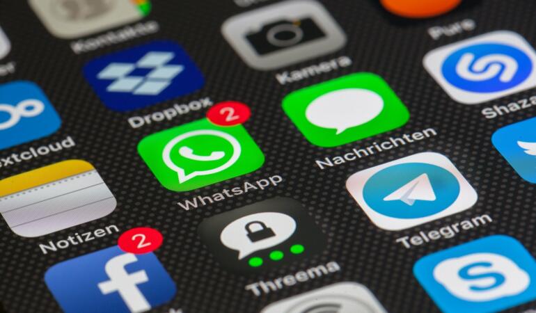 Aplicația WhatsApp devine mai sigură