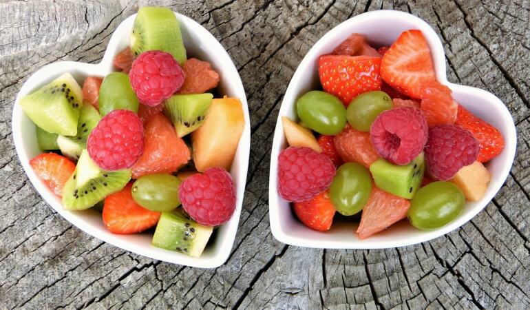 Copii, mâncați fructe, sunt sănătoase