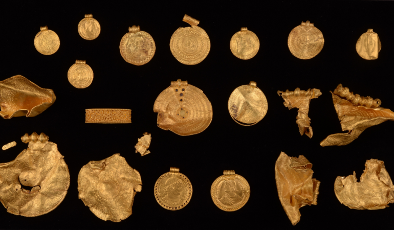 O comoară veche de 1.500 de ani a fost descoperită de un arheolog amator