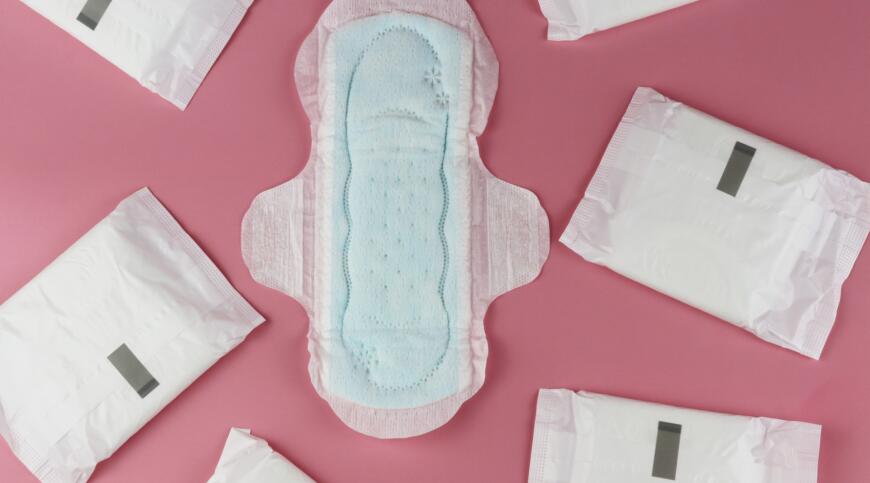 Produse menstruale gratuite în școlile canadiene