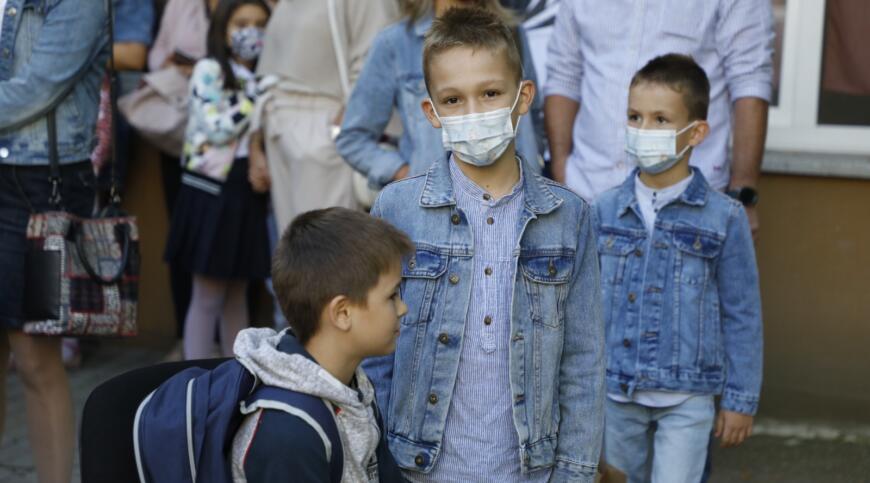 Ce vor părinții elevilor în valul 4 al pandemiei