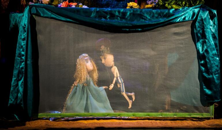 „Zâna lacului”, spectacolul cu care vă așteaptă Trupa Marionete