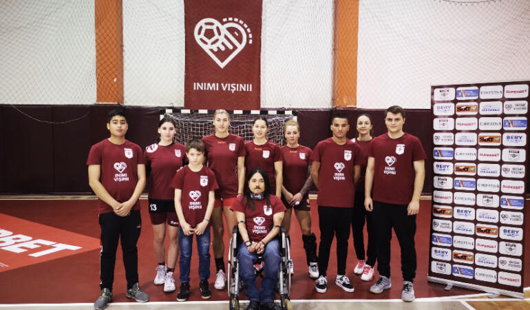 Asociația „Inimi Vișinii” a invitat cinci adolescenți la antrenamente