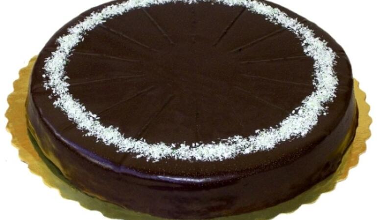 POVEȘTILE MÂNCĂRURILOR. Cum au fost ele inventate: Tortul Garash, cea mai bună prăjitură cu ciocolată din lume