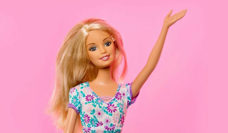 Ziua păpușii Barbie. Cum a evoluat cea mai iubită păpușă