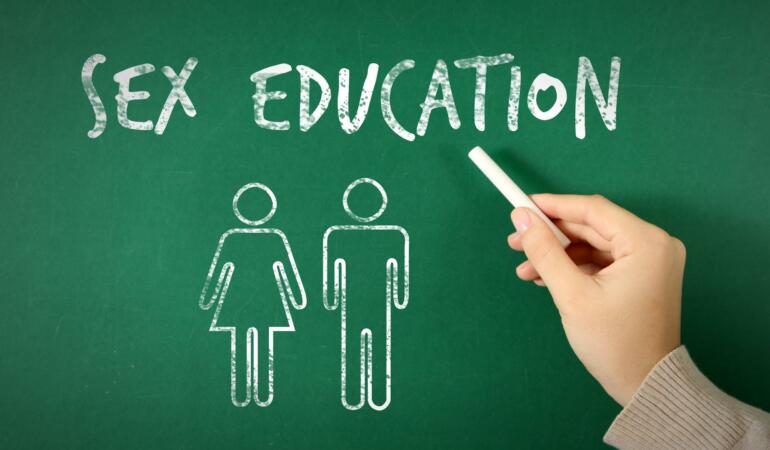 Educația sexuală va fi introdusă în școli