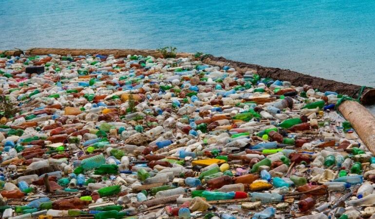 10 tone de plastic colectate din ocean. De data aceasta au intervenit roboții