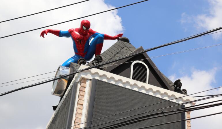 Spiderman există în realitate: e francez și se cațără pe cele mai înalte clădiri. Iată povestea lui