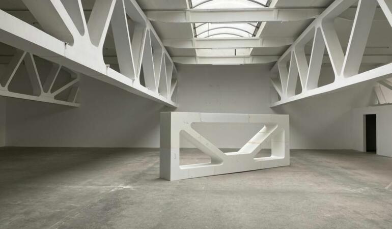 Geometrie fantomatică la Kunsthalle Bega. Când va avea loc