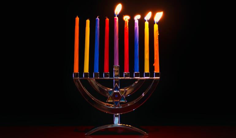 Hanuka, Festivalul Luminilor. Ce se întâmplă și cine se bucură de această sărbătoare