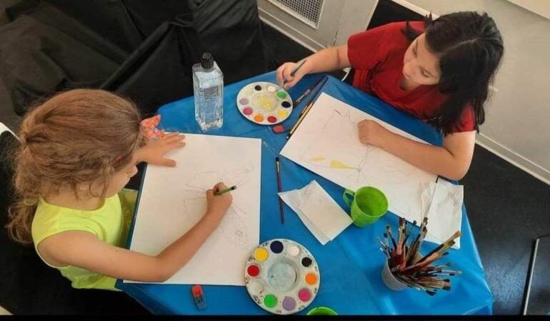 Trei ateliere de desen şi pictură  pentru copii în cadrul programului ArtAntipa