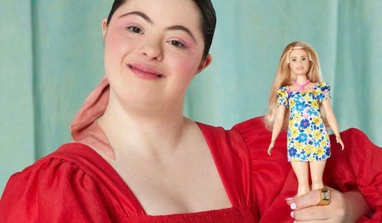 Noua păpușă Barbie are sindrom Down
