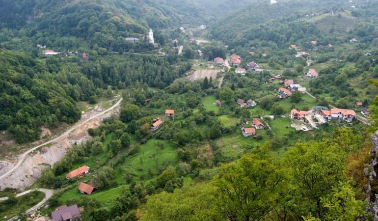 Locuri de poveste din România. Săcărâmb, satul care ascundea importante zăcăminte de aur