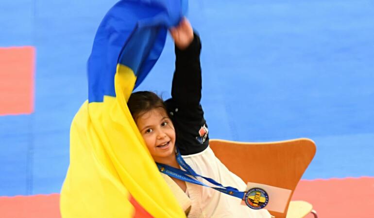 România, locul II la Campionatul European de Karate. Copiii și tinerii au obținut 86 de medalii