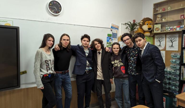 Elevii smart reprezintă România la Campionatul Mondial de Dezbateri Academice