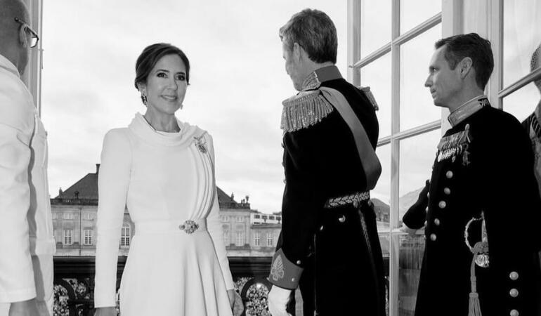 PRIN LUMEA MODEI. Cine i-a făcut rochia de încoronare lui Mary, noua regină a Danemarcei