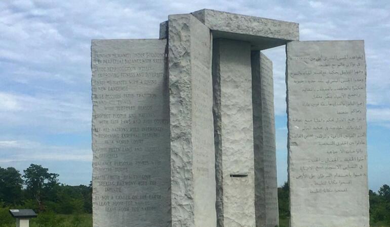 MISTERELE LUMII, ISTORII NEELUCIDATE. Monumentul de granit Georgia Guidestones