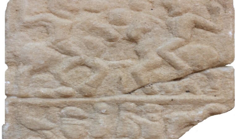 COMORILE MUZEELOR: Relieful votiv de la Pojejena