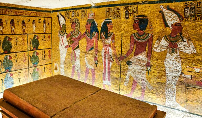 MISTERELE LUMII, ISTORII NEELUCIDATE. „Piatra” din mormântul lui Tutankhamon