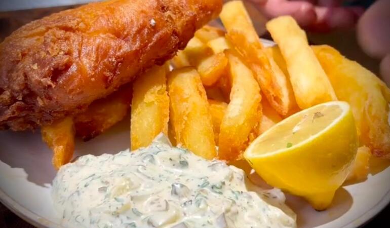 POVEȘTILE MÂNCĂRURILOR. Cum au fost inventate ele: Fish and chips