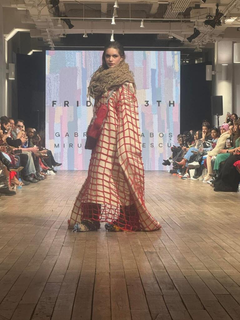 POVEȘTILE MODEI. O tânără creatoare de modă din România, invitată să-și prezinte colecția la New York Fashion Week