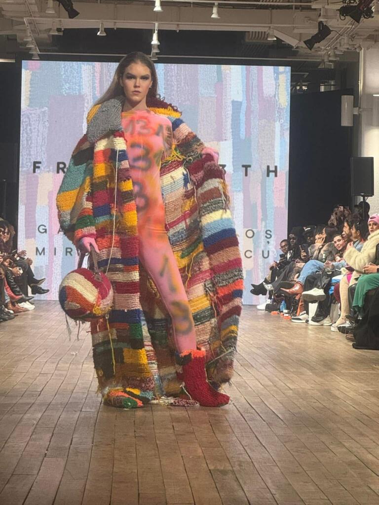 POVEȘTILE MODEI. O tânără creatoare de modă din România, invitată să-și prezinte colecția la New York Fashion Week