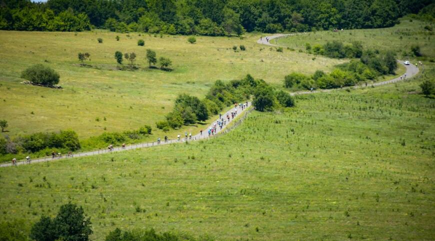 Locuri de poveste. Peisajele transilvănene, descoperite în cadrul Carpathia Bike Tour. Evenimentul are loc în 31 mai, iar biletele s-au pus în vânzare.